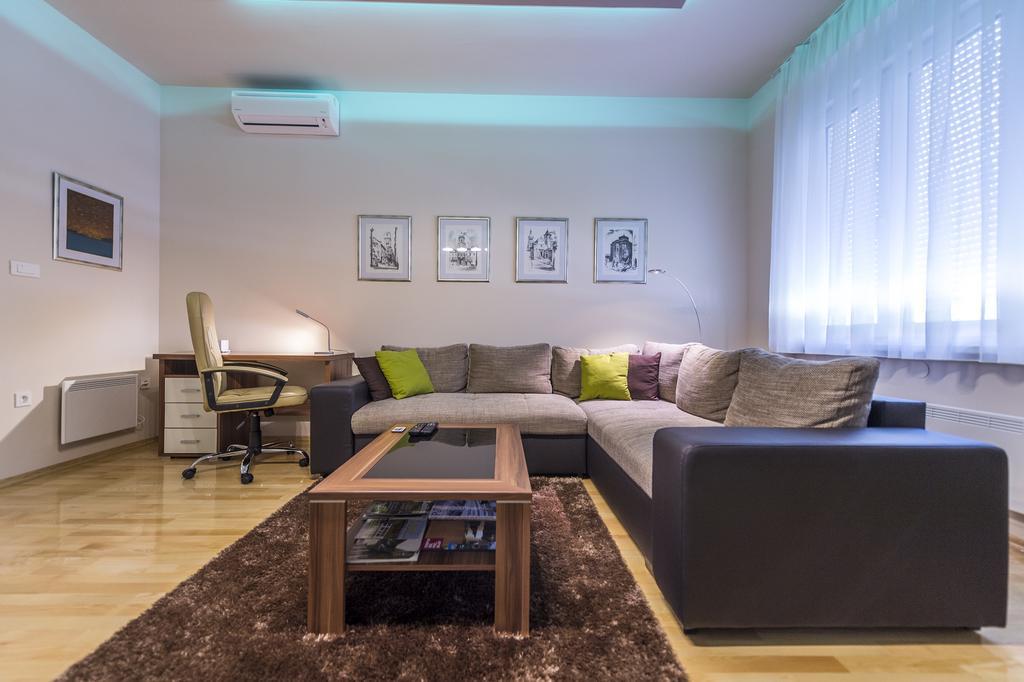 Apartman Cesaric 奥西耶克 外观 照片