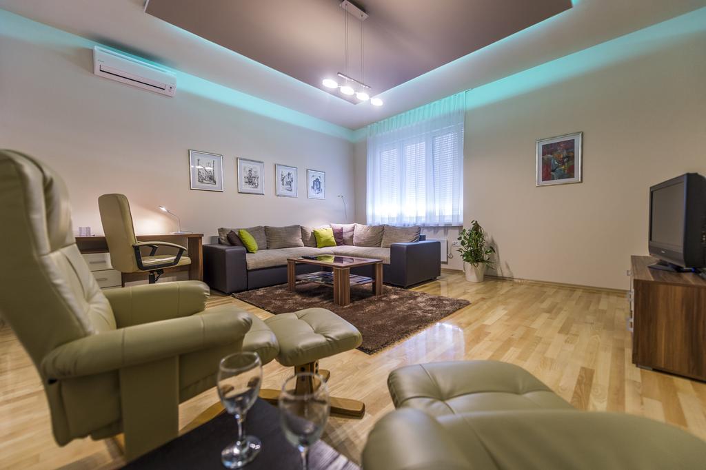 Apartman Cesaric 奥西耶克 外观 照片