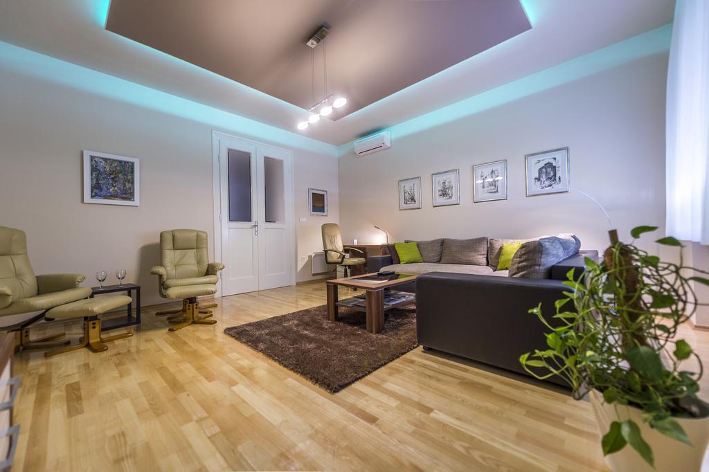 Apartman Cesaric 奥西耶克 外观 照片